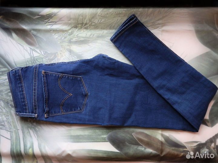 Джинсы Levis 710