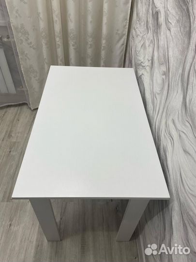 Кухонный стол