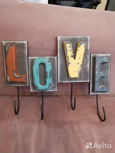 Настенная вешалка лофт 4 крючка