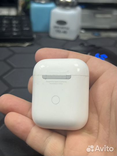 Кейсы Airpods 2 с беспроводной зарядкой