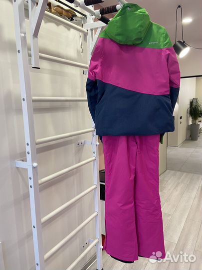 Горнолыжный костюм женский Icepeak