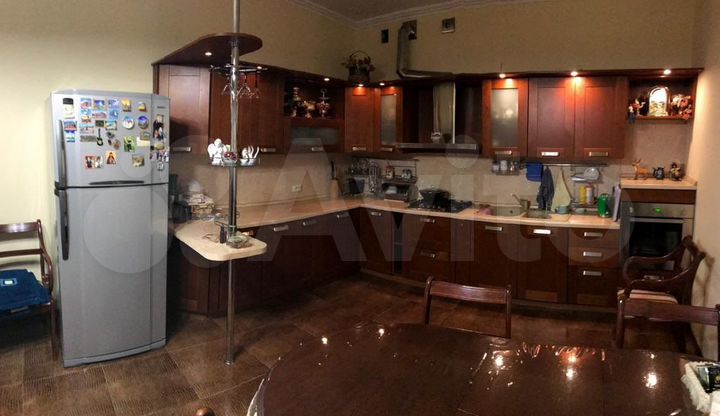 Дом 210 м² на участке 12 сот.