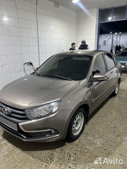LADA Granta 1.6 МТ, 2019, битый, 161 700 км