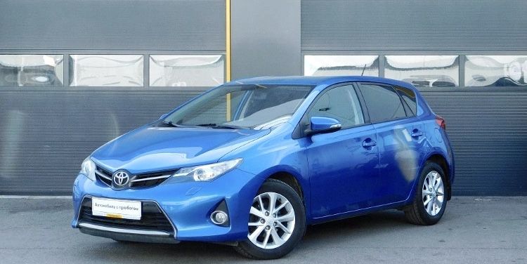 Toyota Auris: фото владельца