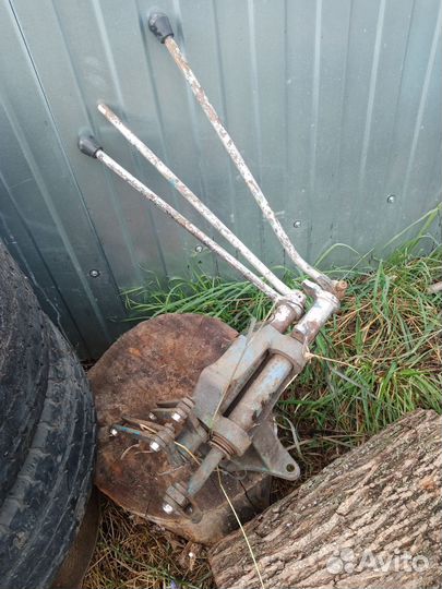 Кронштейн управления распределителем мтз-80