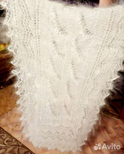 Пуховые ажурные платки и шарфы