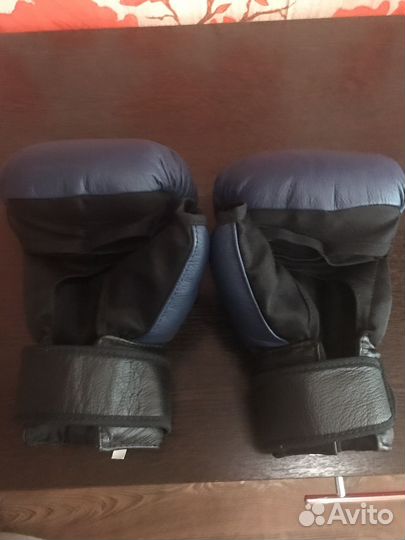 Боксерские перчатки