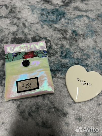 Зеркало сердце Gucci