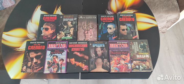 Книги детективы и триллеры