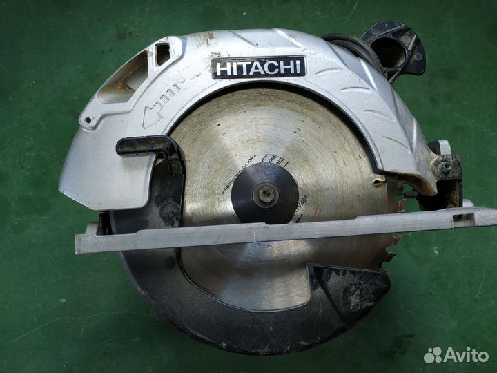 Дисковая пила Makita 5704r