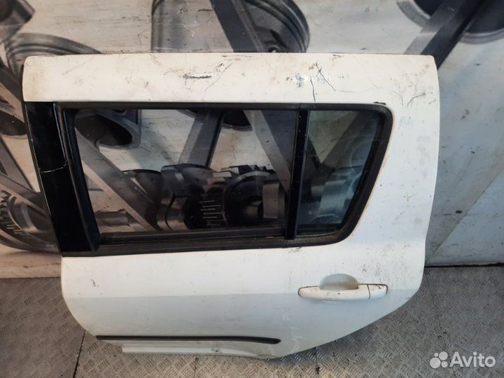 Дверь задняя левая Suzuki Swift хэтчбэк 5 дв. 2006