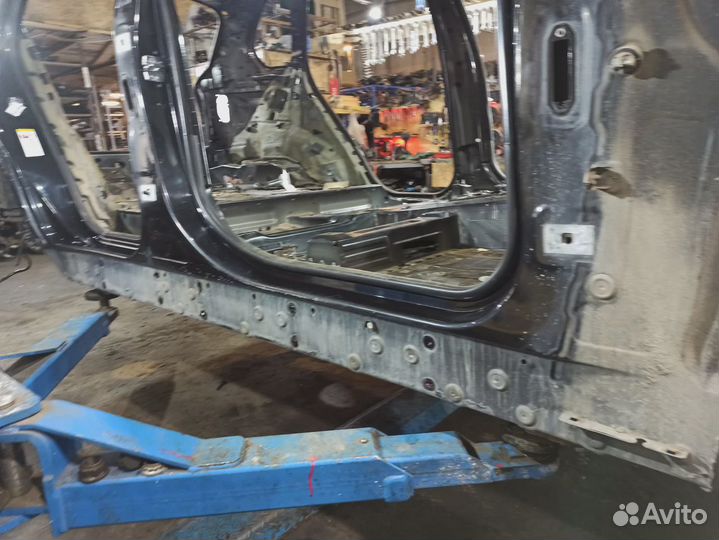 Порог со стойкой правый BMW X5 (E70)