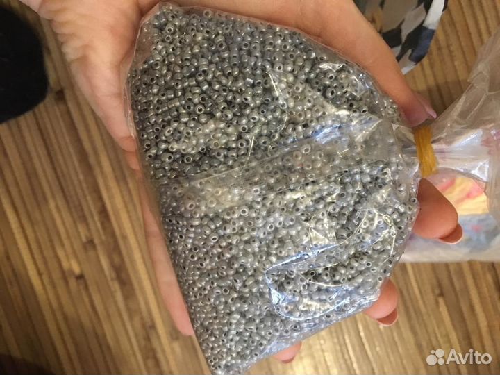 Бисер, бусинки