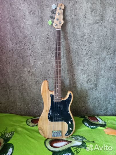 Бас гитара stagg SBP 30