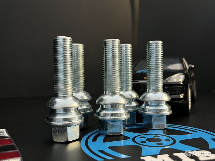 Колесные болты оригинальные на Porsche