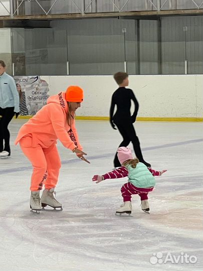 Тренер по фигурному катанию