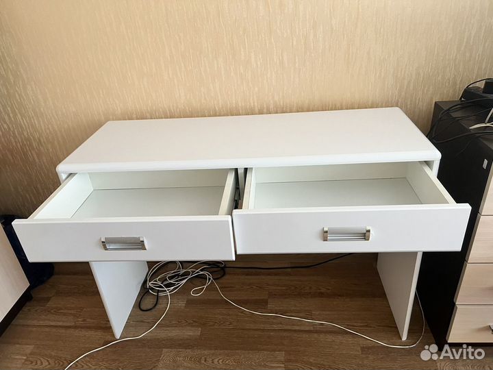 Туалетный столик