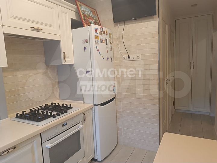 2-к. квартира, 45 м², 6/9 эт.