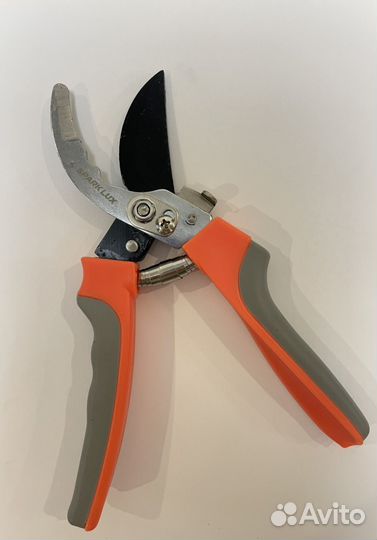 Секатор садовый