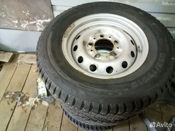 Колеса на ниву шипованные 205/75R16