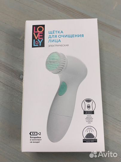 Щёточка для очищения лица