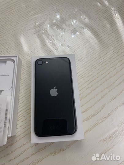 iPhone SE (2020), 128 ГБ