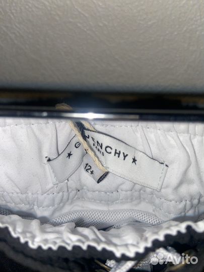 Шорты Givenchy новые детские