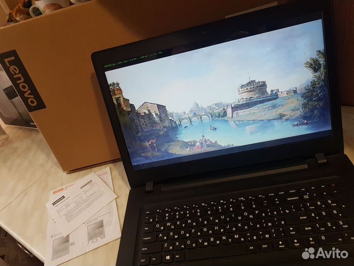 Тонкий Ноутбук Lenovo (шикарный большой экран)