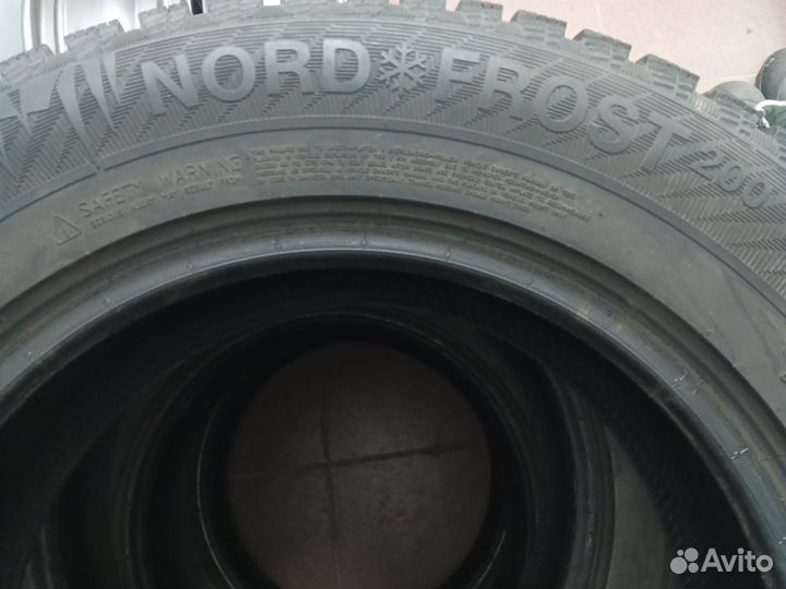 Gislaved Nord Frost 200 215/65 R16