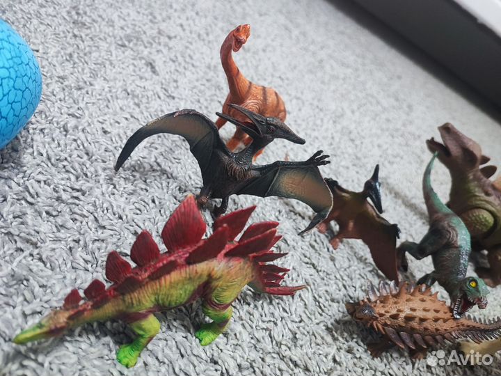 Динозавры игрушки