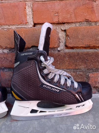 Хоккейные коньки Bauer Supreme Pro р.38,5