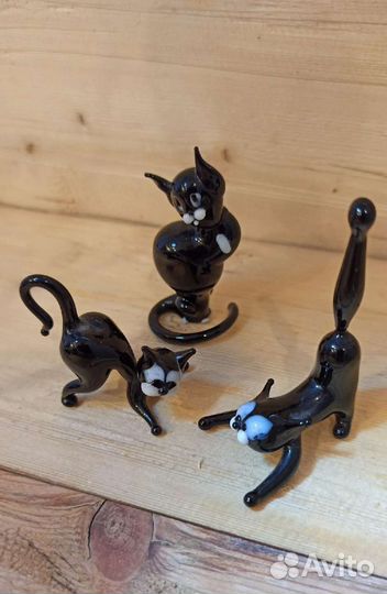 Коллекционные фигурки цветное стекло