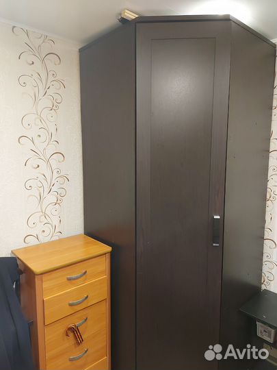 Угловой шкаф