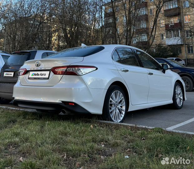 Toyota Camry 2.5 AT, 2019, битый, 137 000 км