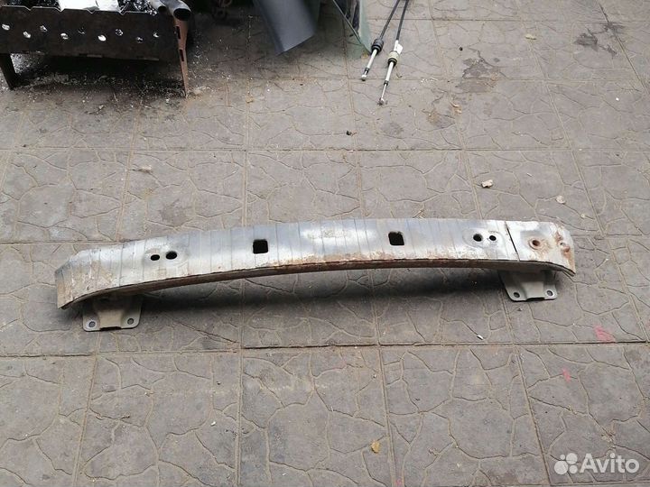 Вольво C30 усилитель заднего бампера