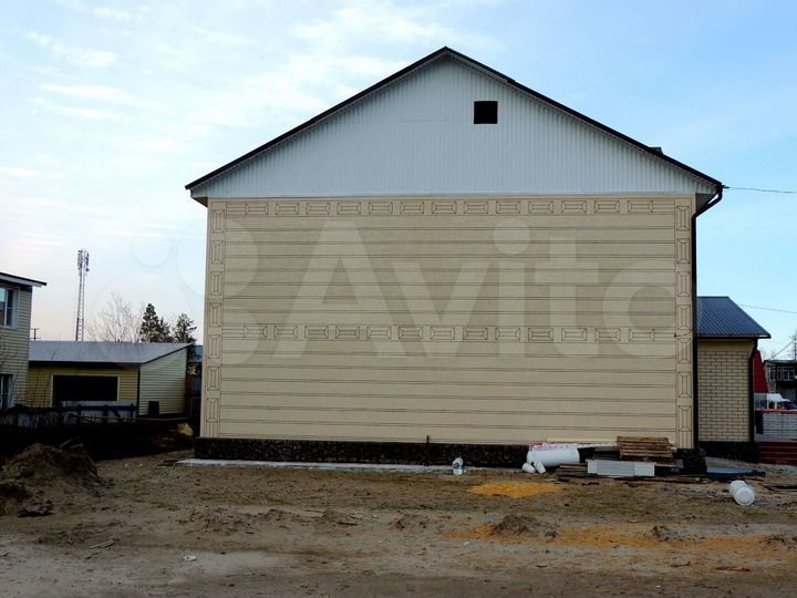 Дом 204 м² на участке 8 сот.