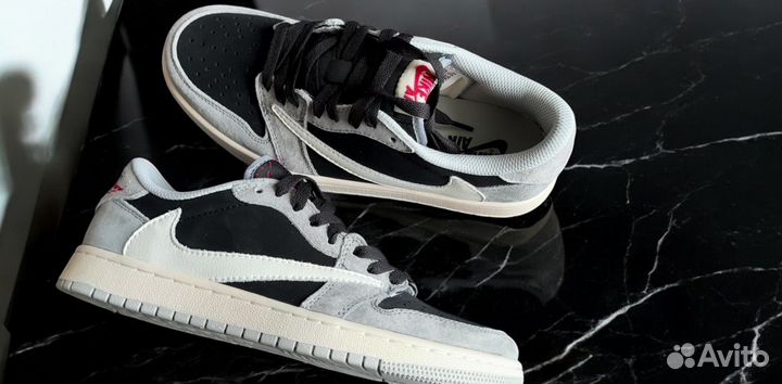 Кроссовки Nike SB Travis Scott