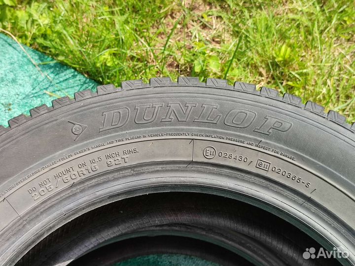 Dunlop SP Winter Ice 01 205/60 R16 92T