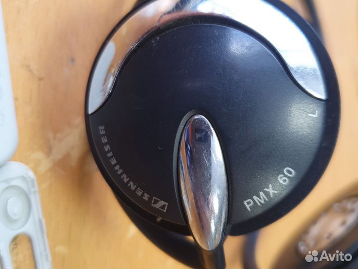 Беспроводные наушники jbl