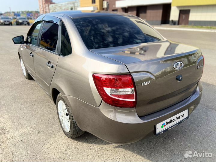 LADA Granta 1.6 МТ, 2018, 210 000 км