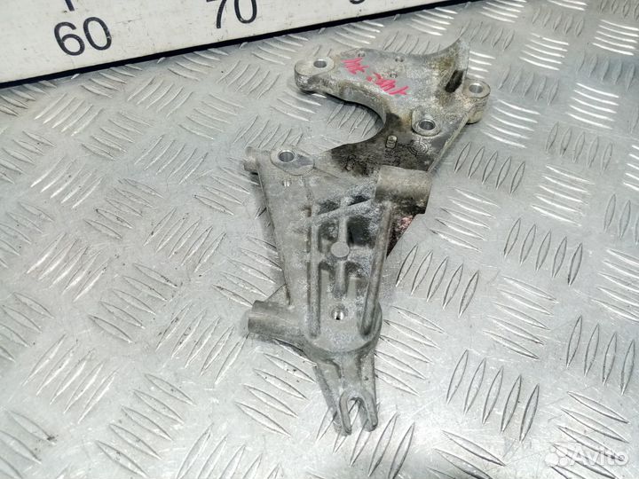 Б/У Кронштейн тнвд#001