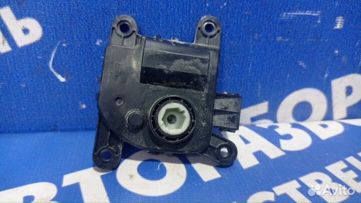 Моторчик заслонок отопителя Hyundai Solaris 1