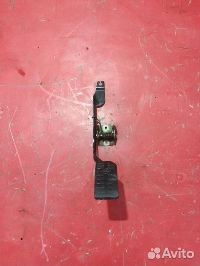 Педаль газа Nissan Almera N16 хэтчбек (до рестайл)