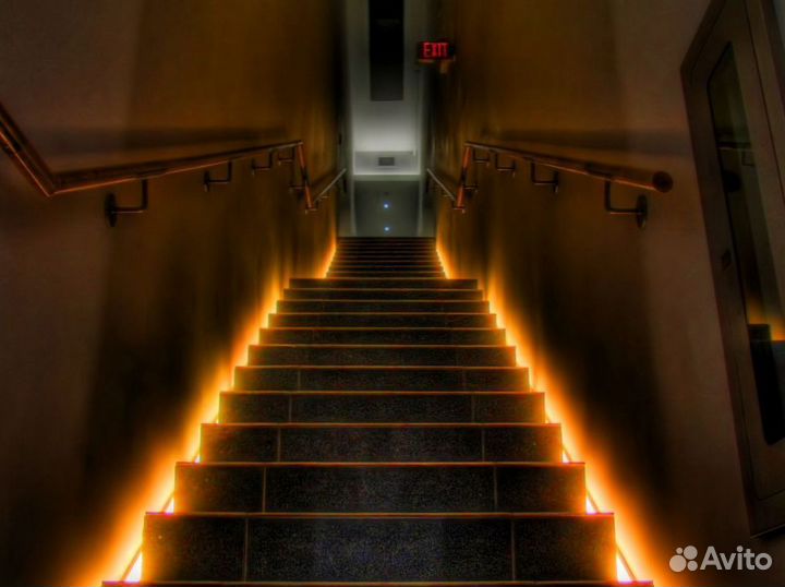 Светодиодная подсветка лестницы и перил a 55