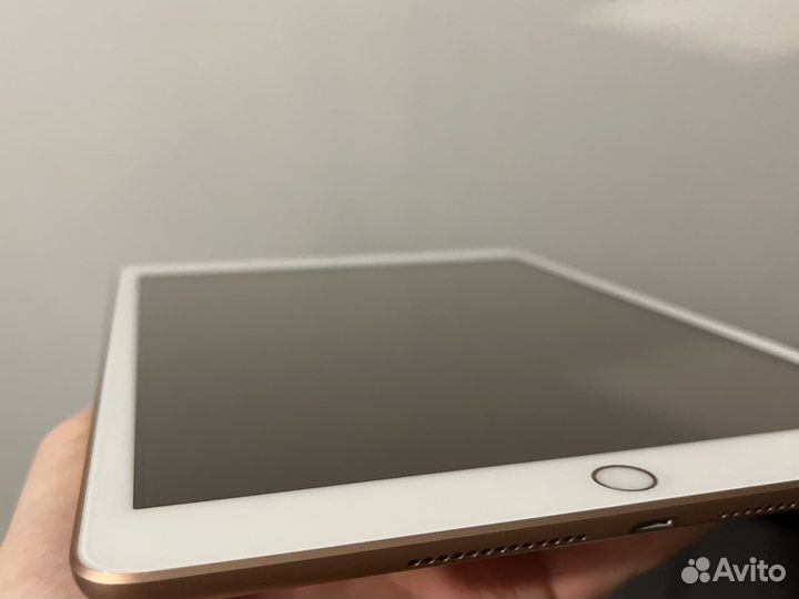 iPad 8 2020 wifi 32gb gold