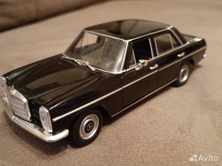 Модель автомобиля mercedes w114