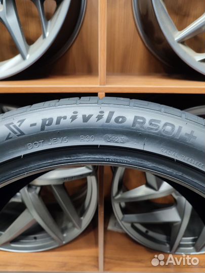 Tracmax X-Privilo RS01+ 265/40 R22 106Y