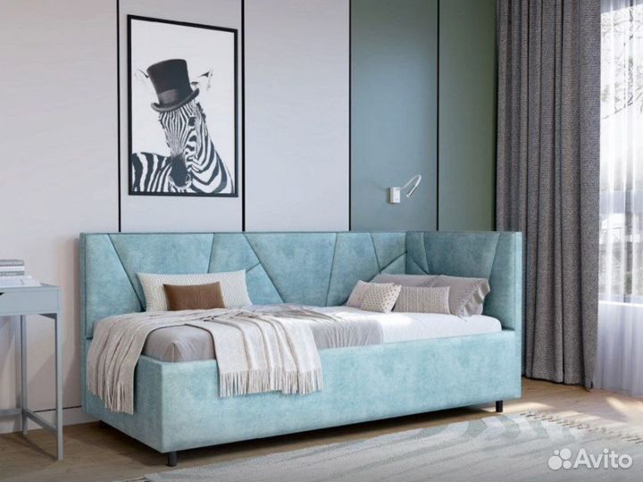 Детская кровать с бортиком