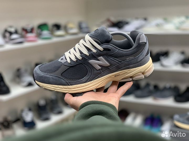 Кроссовки New balance 2002r