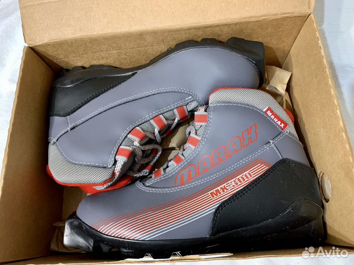 Продаю лыжные ботинки Marax MX300 37 размер